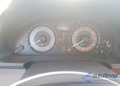 2011 Honda Odyssey Touring z USA, uszkodzony, nr VIN 5FNRL5H96BB010938